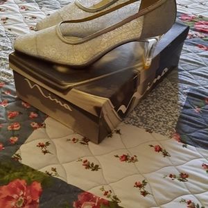 Silver shear dress shoes